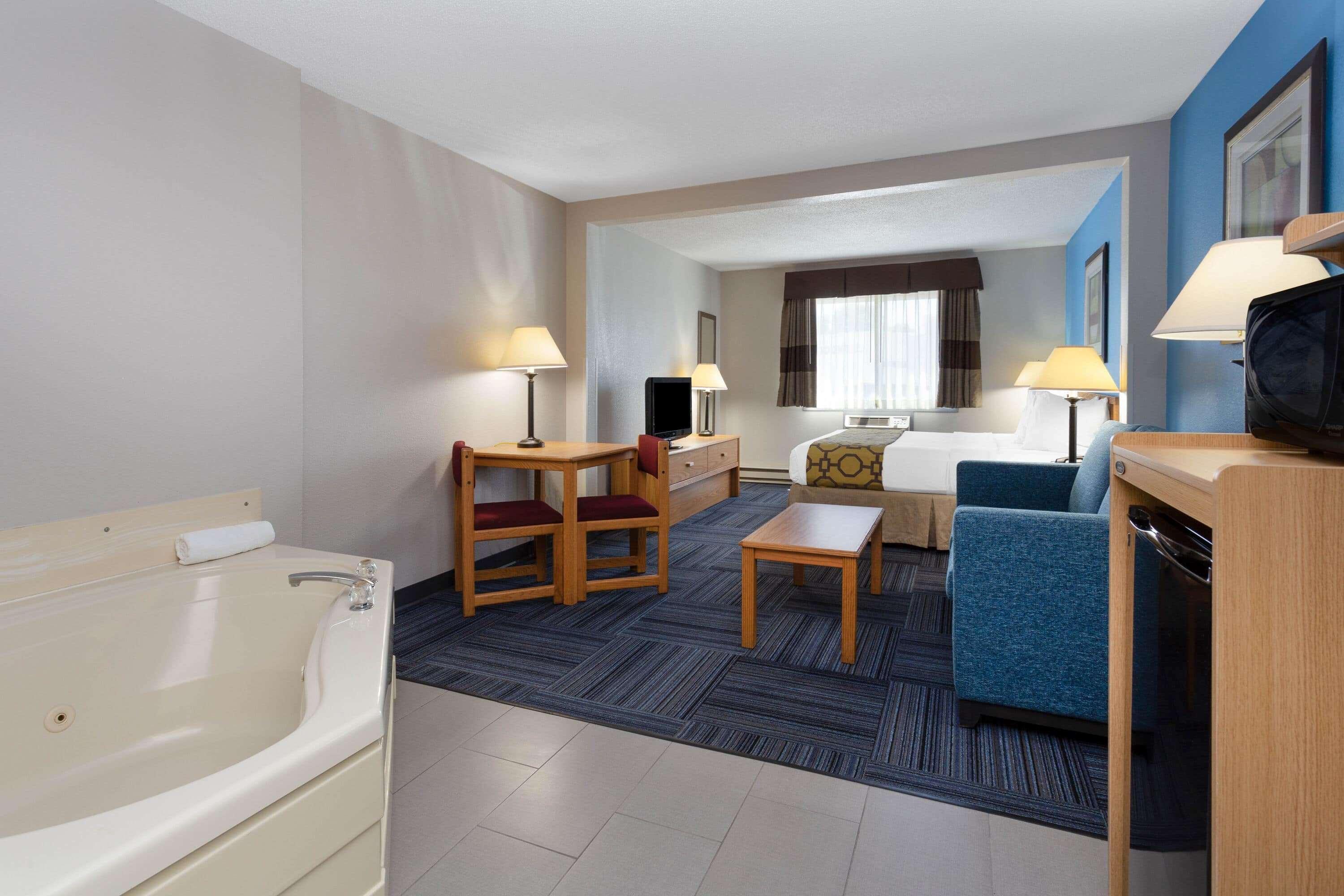 Baymont By Wyndham Marinette Otel Dış mekan fotoğraf